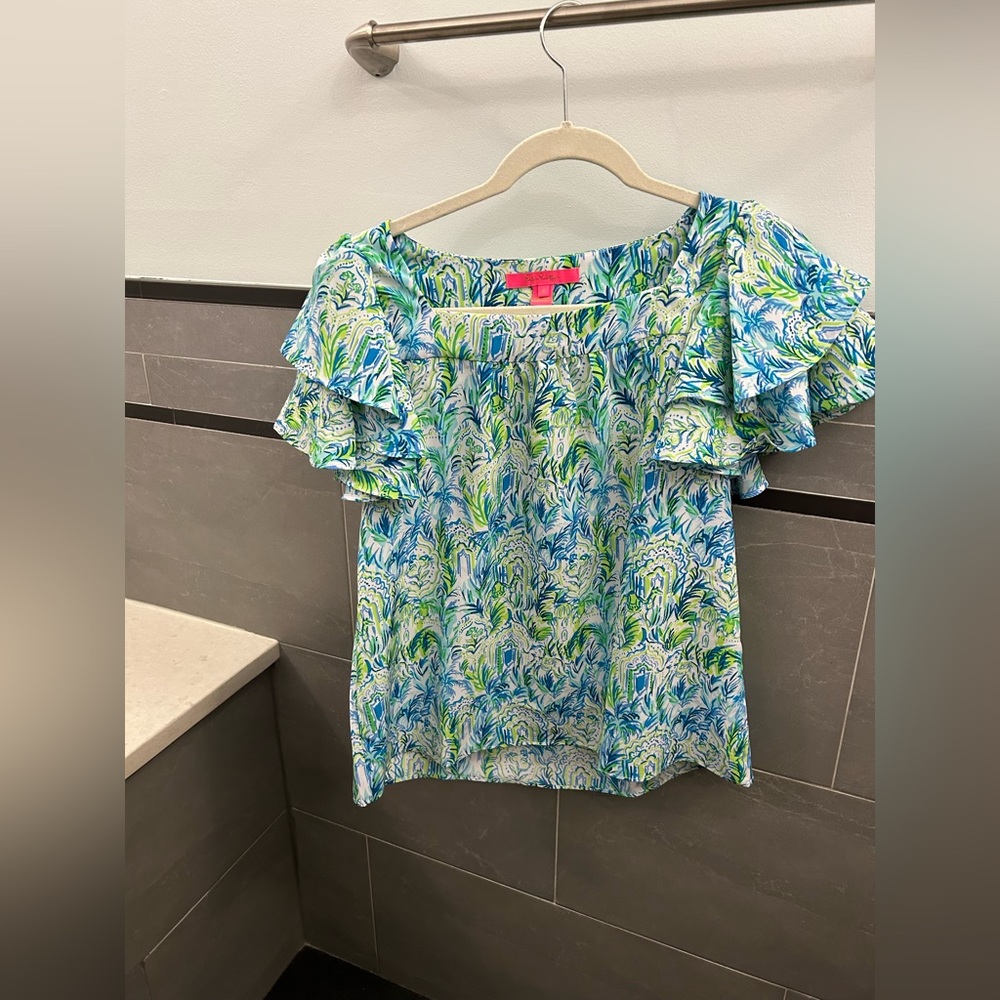 Lilly Pulitzer Blouse. Size Small.